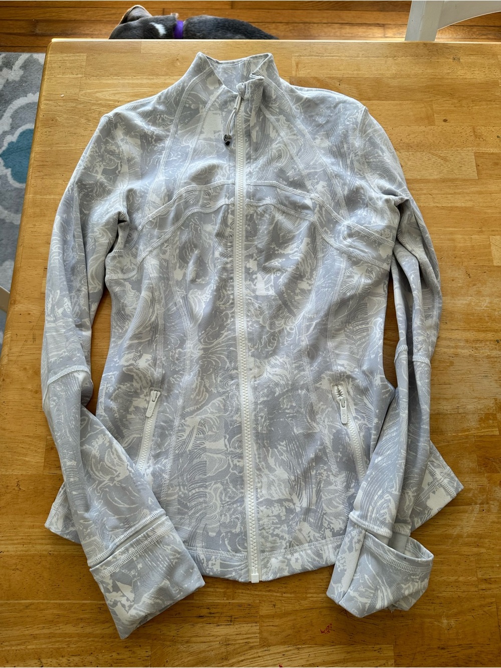 Lululemon define jacket size 4